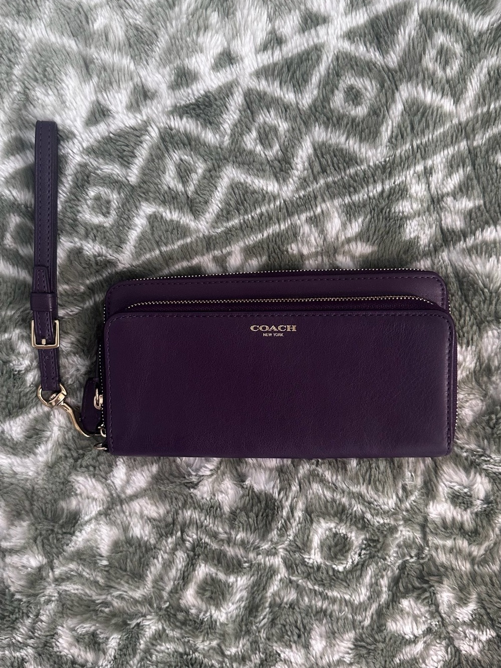 Coach Double Zip Leather Wristlet Wallet | Plum Purple | Gold Hardware